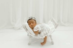 Newborn photographer near me